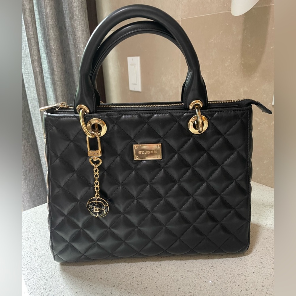 NWT  St John Knits Quilted Leather Handbag top Handel,cross body strap Authentic - Picture 1 of 16